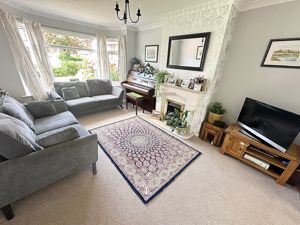 Lounge- click for photo gallery